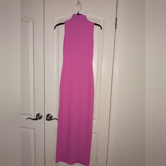 2. NWOT SKIMS FITS EVERYBODY MOCK NECK SLEEVELESS DRESS IN NEON ORCHID - Picture 5 of 6